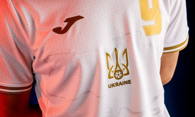 УЄФА заборонила гасло Героям Слава на формі збірної України, стала відома дата бою Джошуа - Усик та інші новини