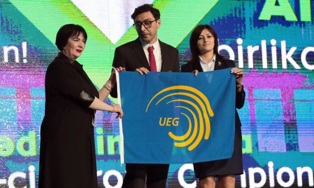 Україна отримала офіційний прапор Євро-2020 з художньої гімнастики