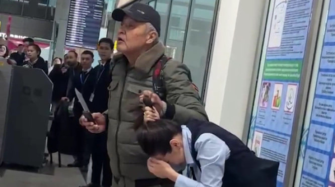Бывший боксер заменил собой заложницу, после чего нейтрализовал нападавшего с ножом