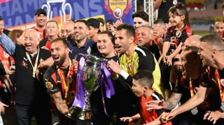 Давній ворог Ярмоленка, пенсія для чемпіона світу і шлях до Динамо через рекорд ЛЧ – що потрібно знати про Хамрун Спартанс