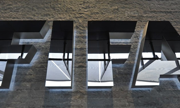 ФІФА дозволила українським клубам переглядати зарплати футболістів