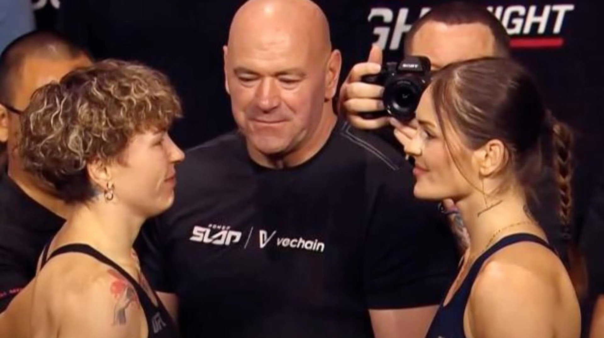 Слава Україні: росіянку тепло зустріли фанати на турнірі UFC в Азербайджані