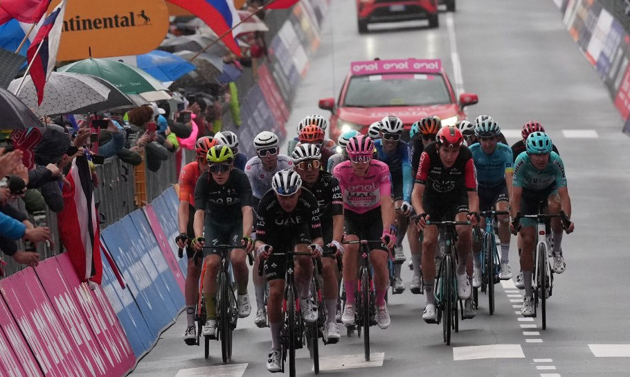 Вендрам благодаря сольной атаке с отрыва выиграл 19 этап Джиро д'Италия