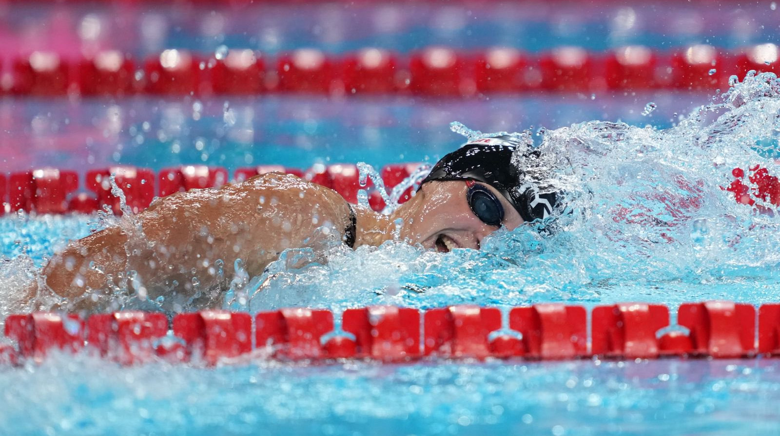 22-кратная чемпионка мира: Ледеки одержала победу на 1500 м вольным стилем