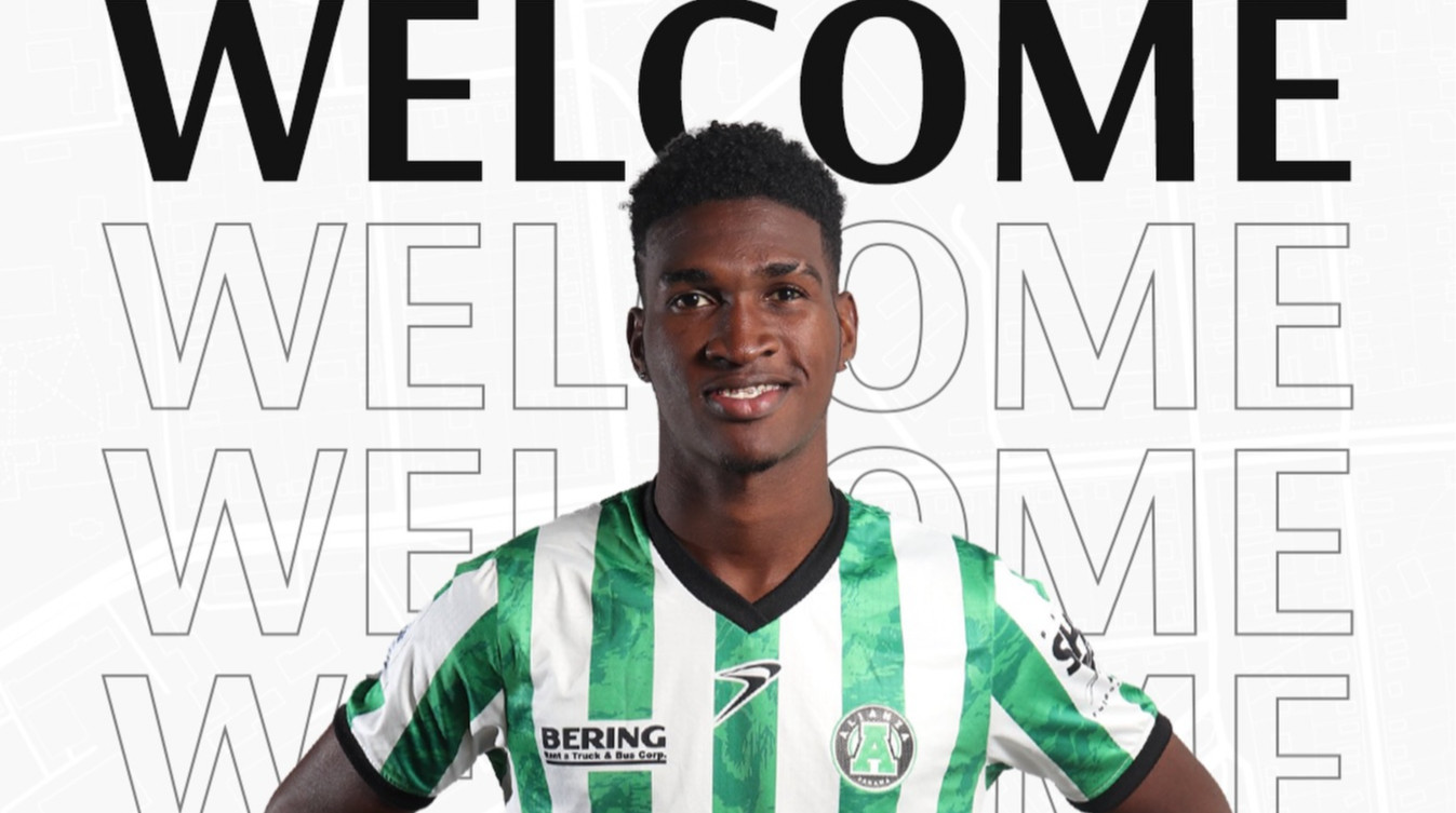 Заря арендовала панамского форварда