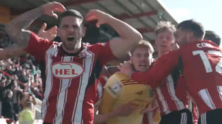 В Англії голкіпер врятував команду українця від поразки, забивши на 90+6 хвилині гри