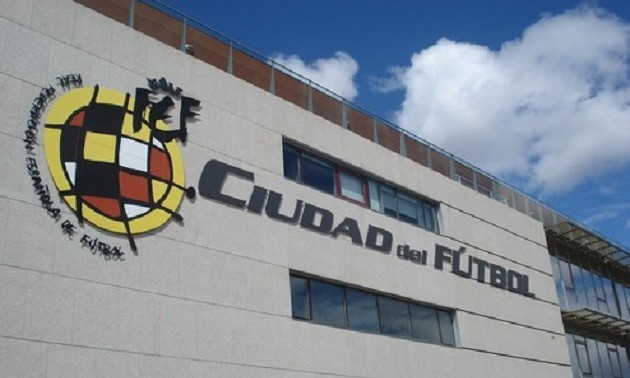 Футбол у Іспанії дає 185 тис робочих місць. Як керувати Федерацією для чайників