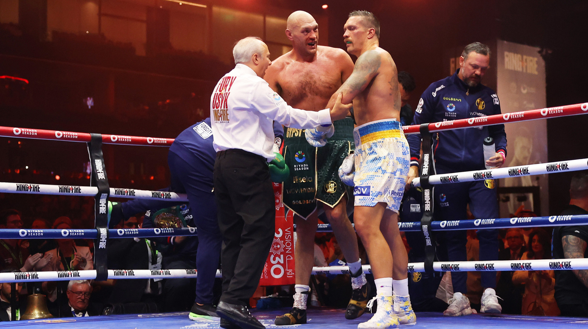 Усик: Якщо знову битися з Ф'юрі, то за звання абсолюта