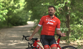 Спортдир на Джиро: відомий український велопрофі розкрив, які зарплати у спортсменів та спортивних директорів