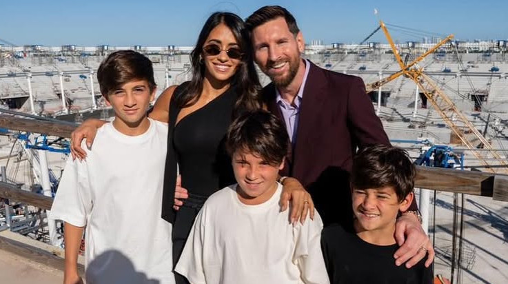 Ліонель Мессі з родиною