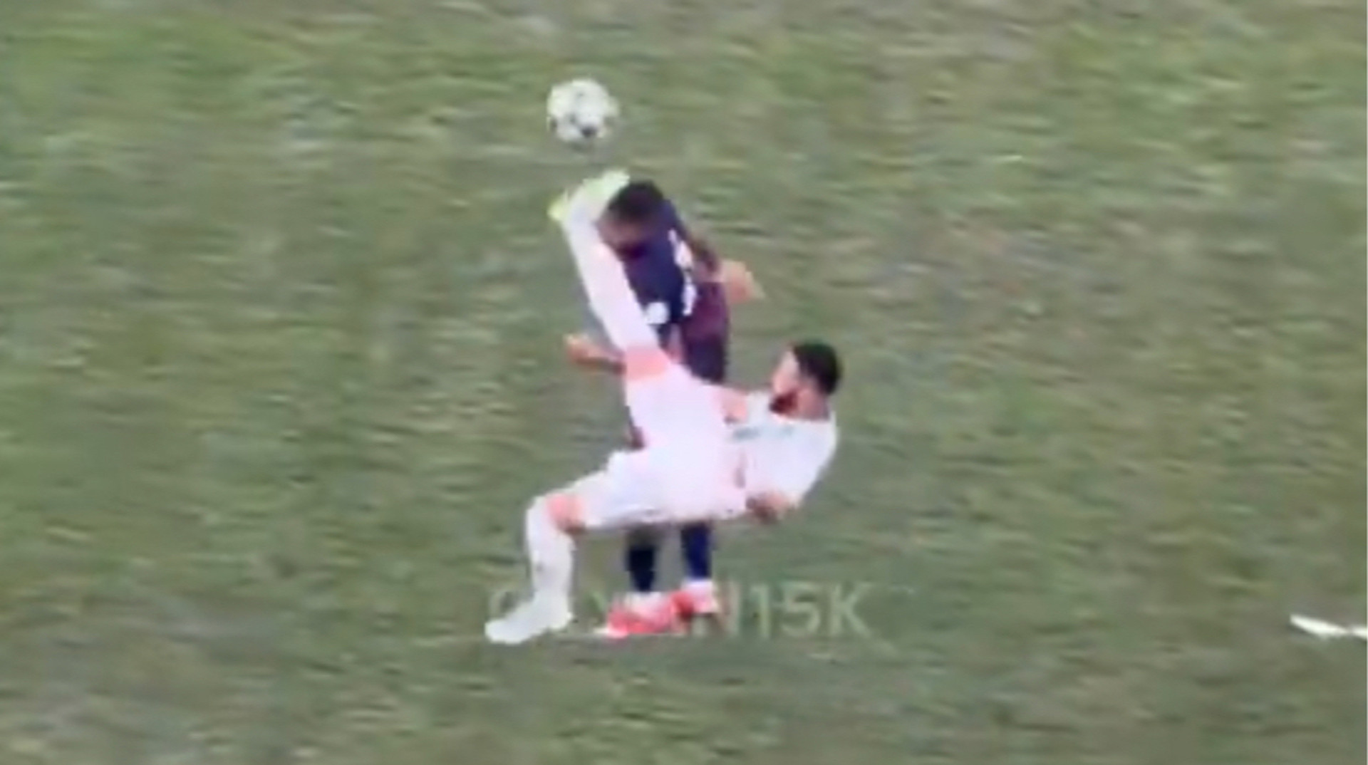 Жах у Лізі чемпіонів Азії: футболіста вирубили ударом ножицями