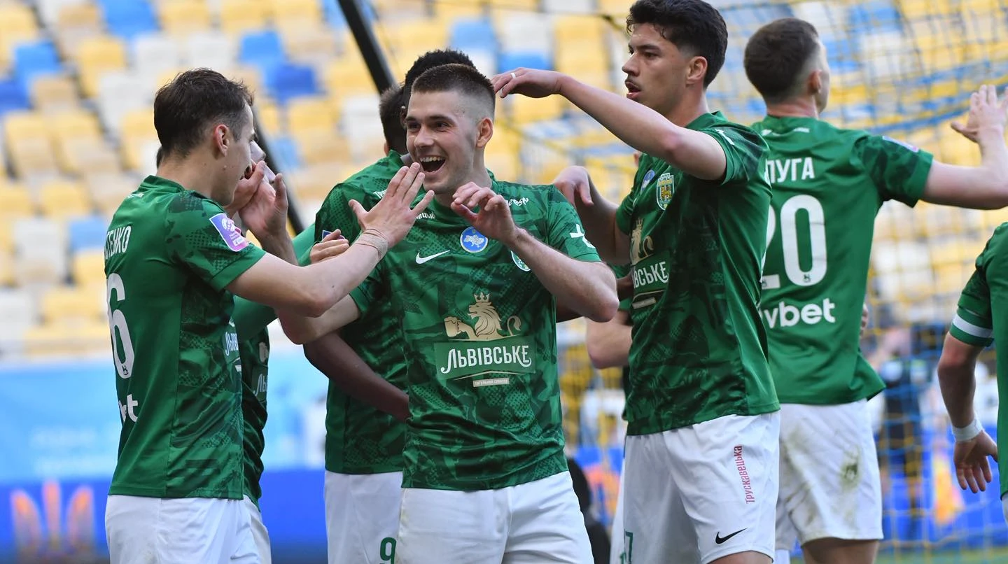 Карпати розтрощили Рух в останньому львівському дербі сезону