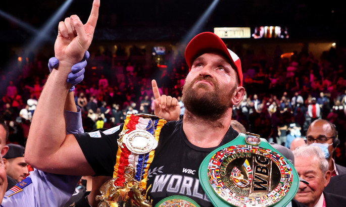 Ф’юрі: Нехай Усик підкачається, щоб битися зі мною