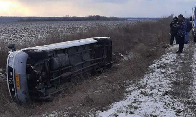 Автобус із юними спортсменами перекинувся у Запорізькій області