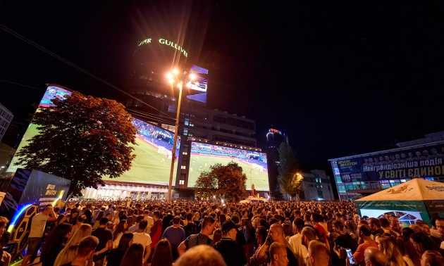 Фан-зону в Києві відвідала рекордна кількість глядачів