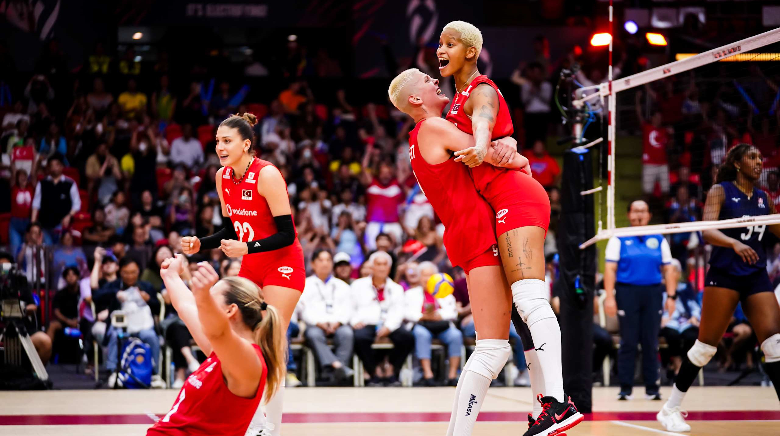 Туреччина обіграла Японію та стала першим фіналістом чемпіонату світу