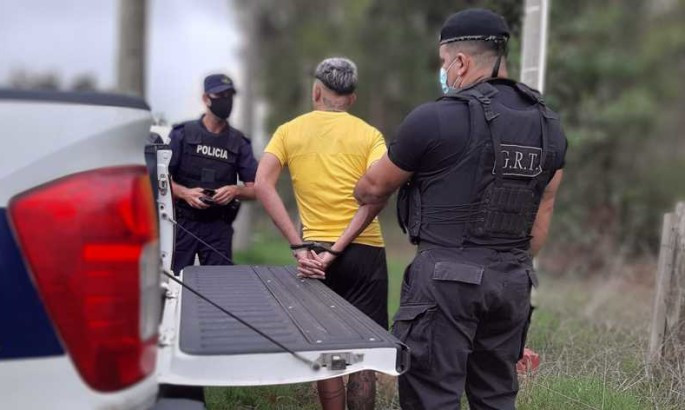 Поліція затримала футболіста, який намагався пронести на стадіон заряджений пістолет і наркотики