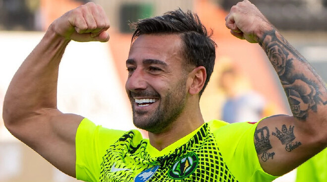 Самый дорогой нападающий Полесья все же может покинуть Украину – источник