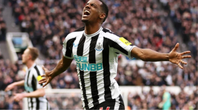 Ліверпуль не хоче платити величезну суму за нападника Ньюкасла