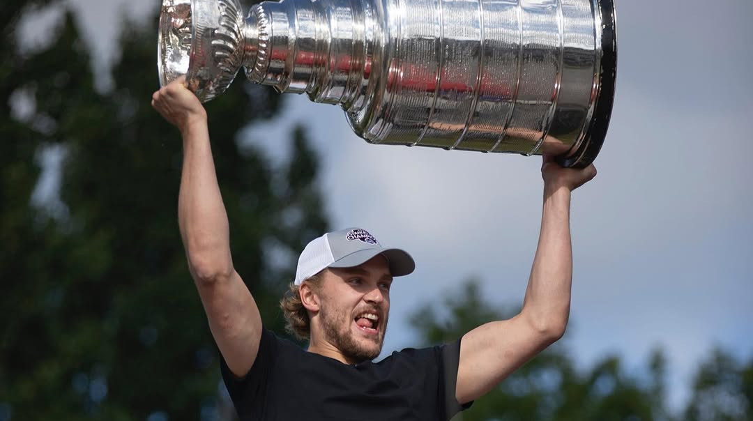 Зірка НХЛ звільнився з армії через проблеми зі здоров'ям