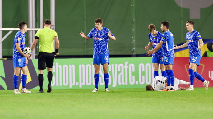 Экс-арбитр ФИФА призвал пожизненно дисквалифицировать судью матча Полесье – Динамо