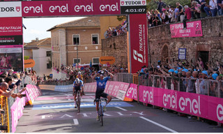 Санчес виграв з відриву шостий етап “білими дорогами” Джиро д’Італія-2024