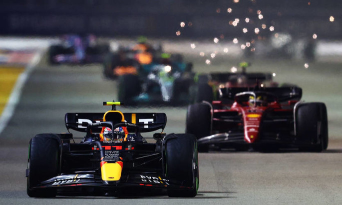 Перес святкував перемогу на Гран-прі Сінгапуру