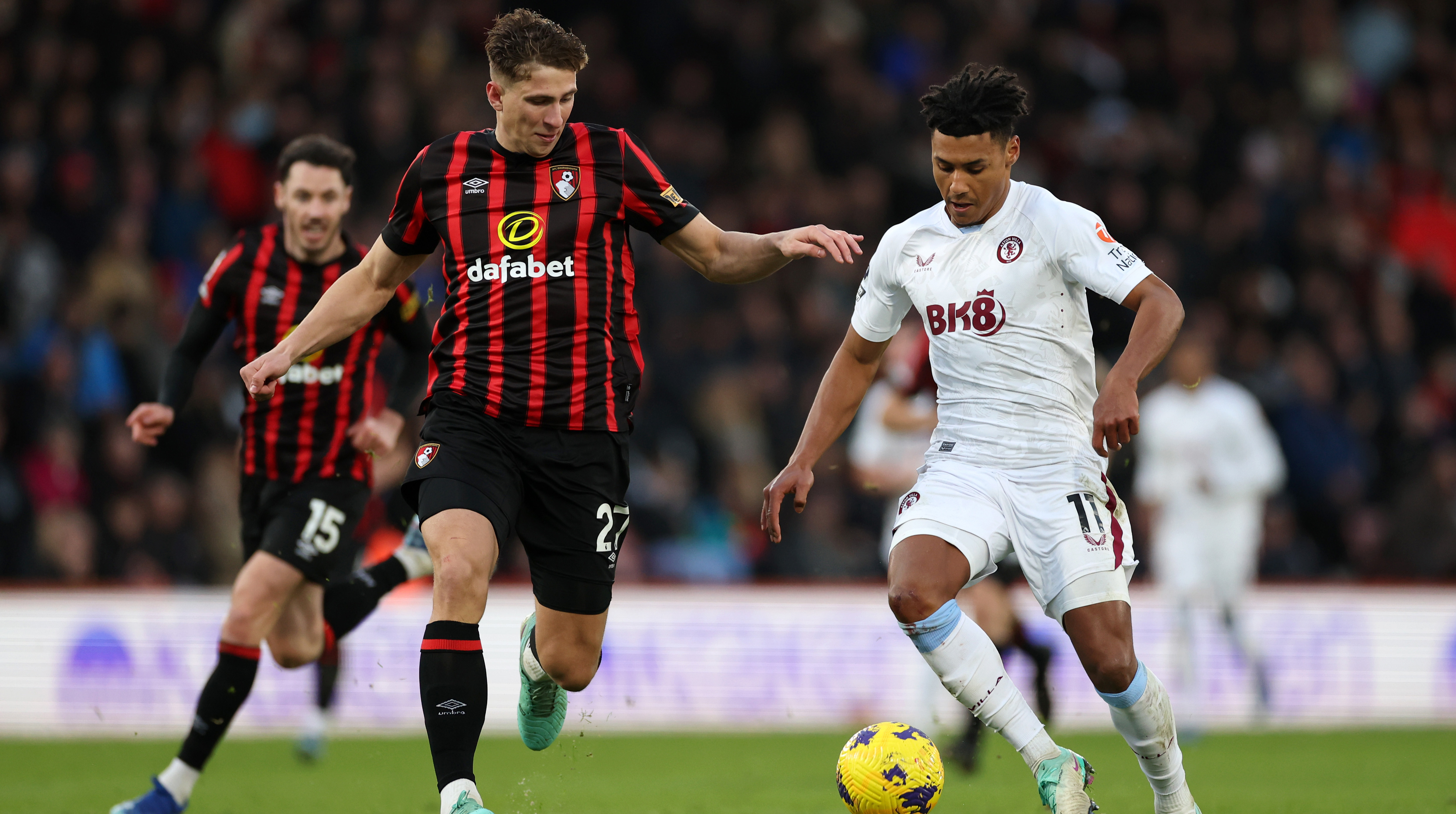 ПСЖ и Борнмут согласовали сумму трансфера Забарного