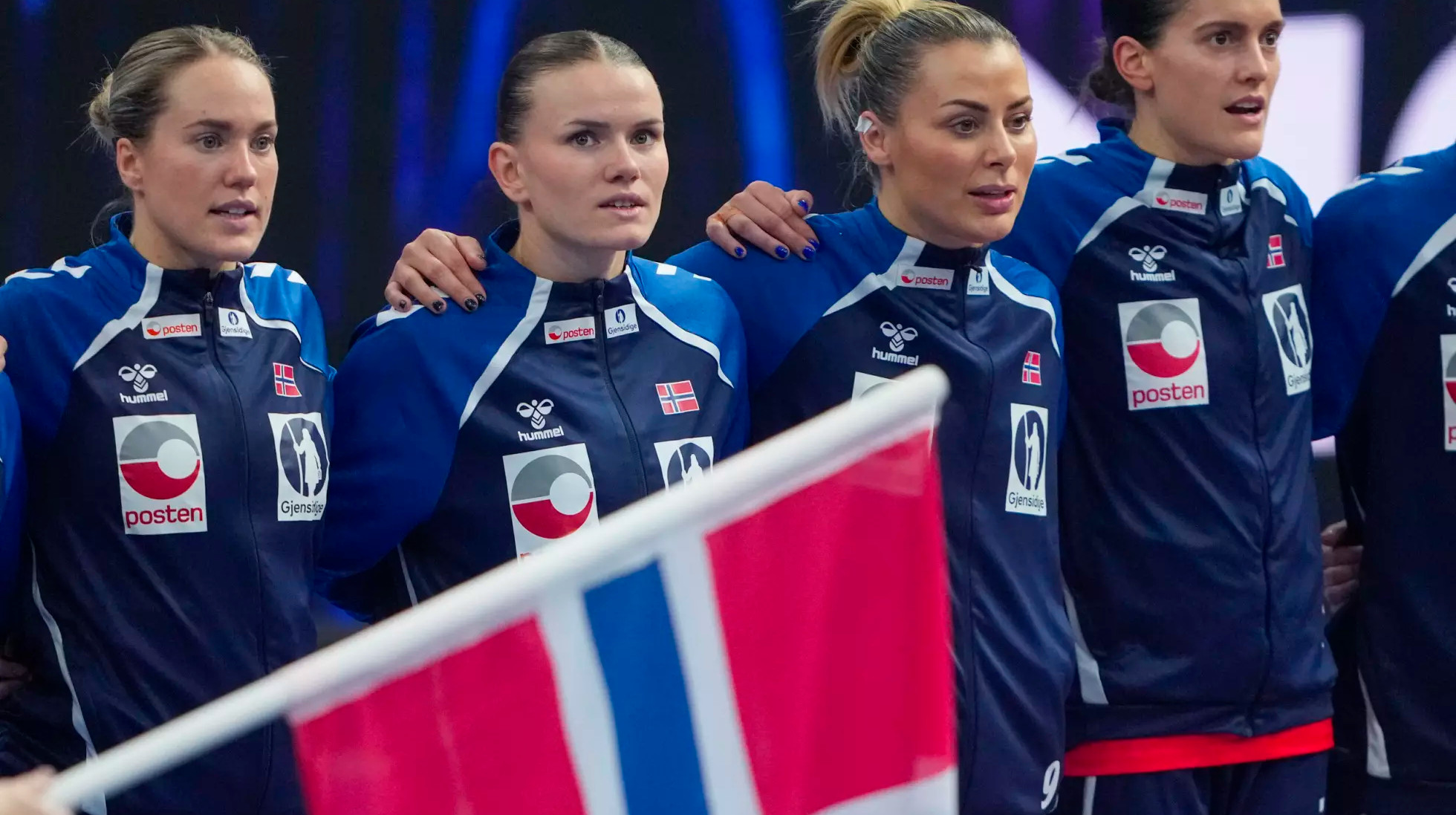 Сборная Норвегии получила штраф за неправильное построение во время гимна