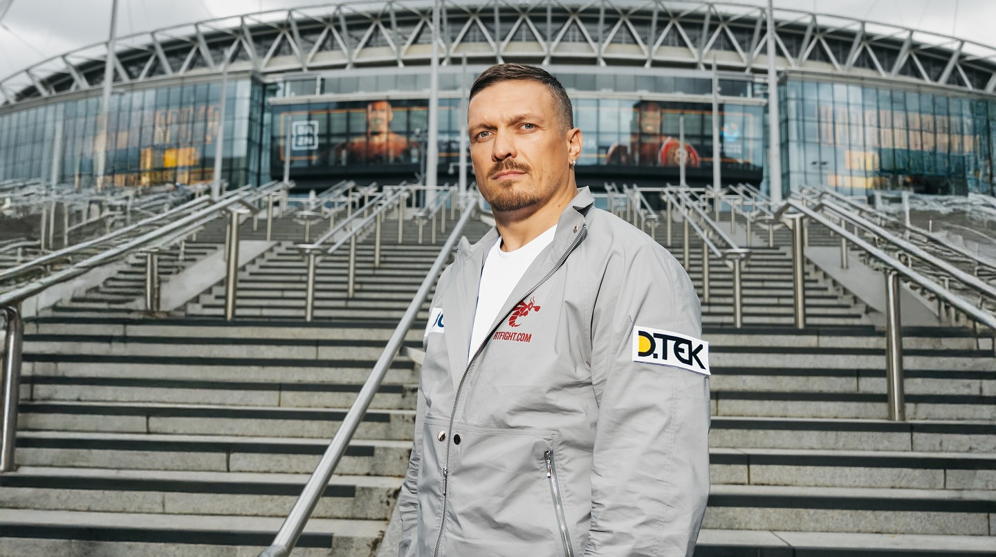 Усик: После боя с Дюбуа поговорим о моей боксерской карьере