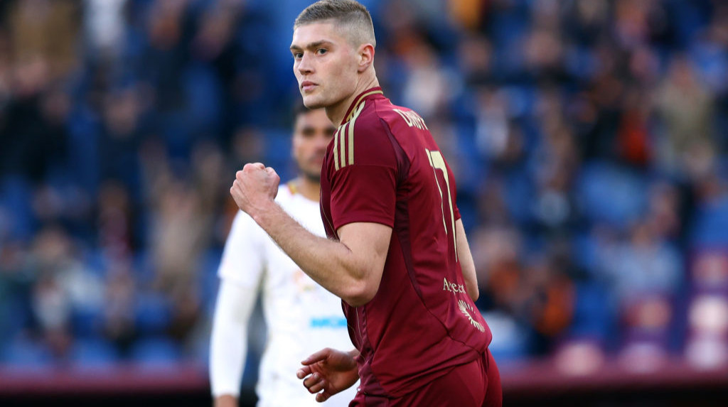 Клуб Ла Ліги відновив інтерес до Довбика: Рома готова віддати українця в оренду