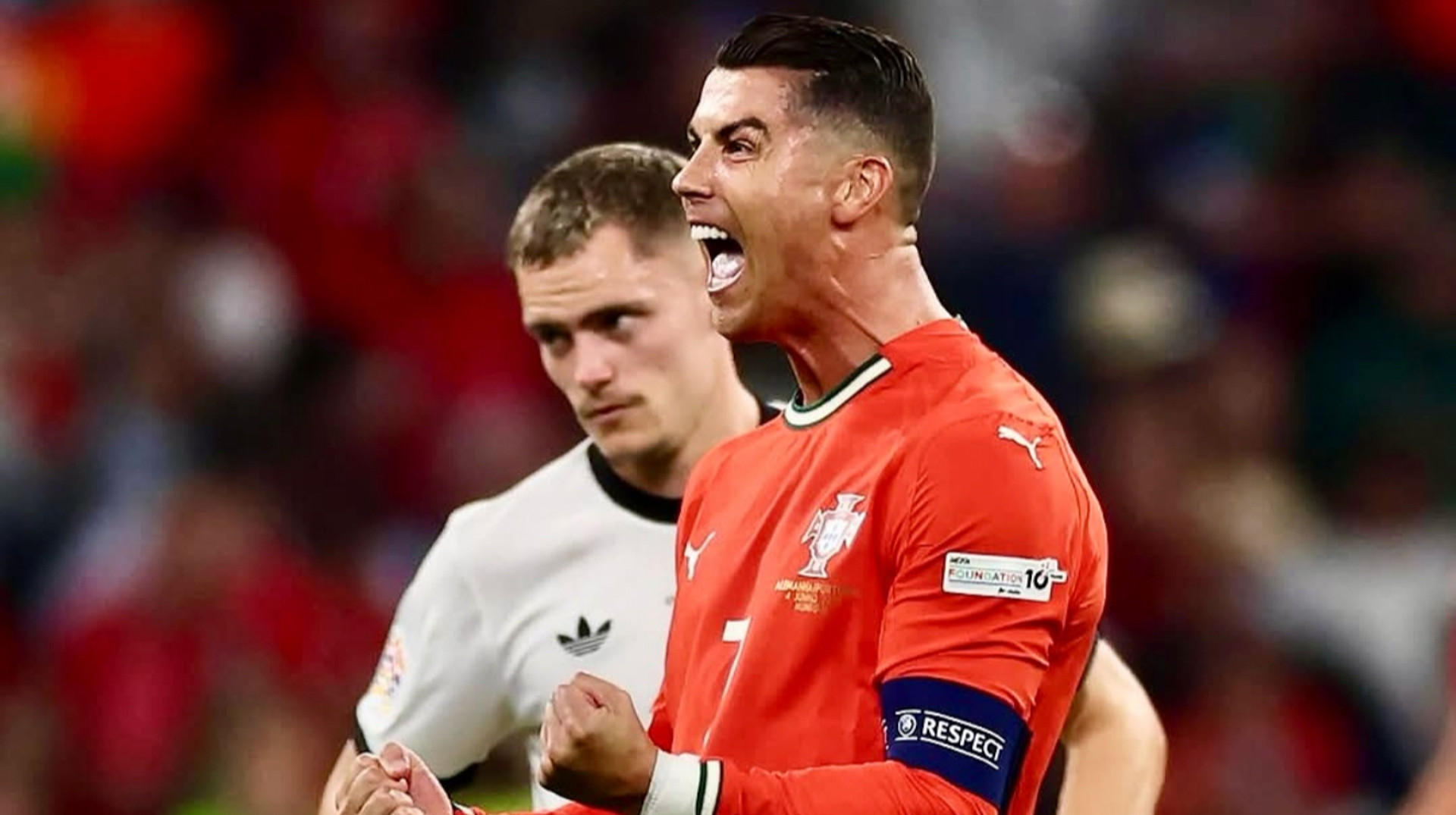 Не час для фанатів: Роналду ухилився від хлопця, який хотів зробив спільне фото з футболістом