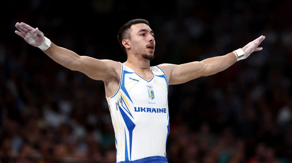 Чепурний виграв золото в опорному стрибку на ЧЄ-2026