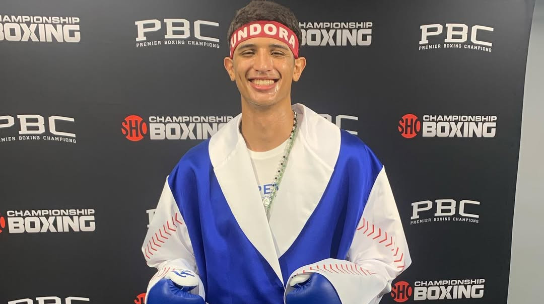 Чемпіон світу зробив прогноз на бій Канело – Кроуфорд