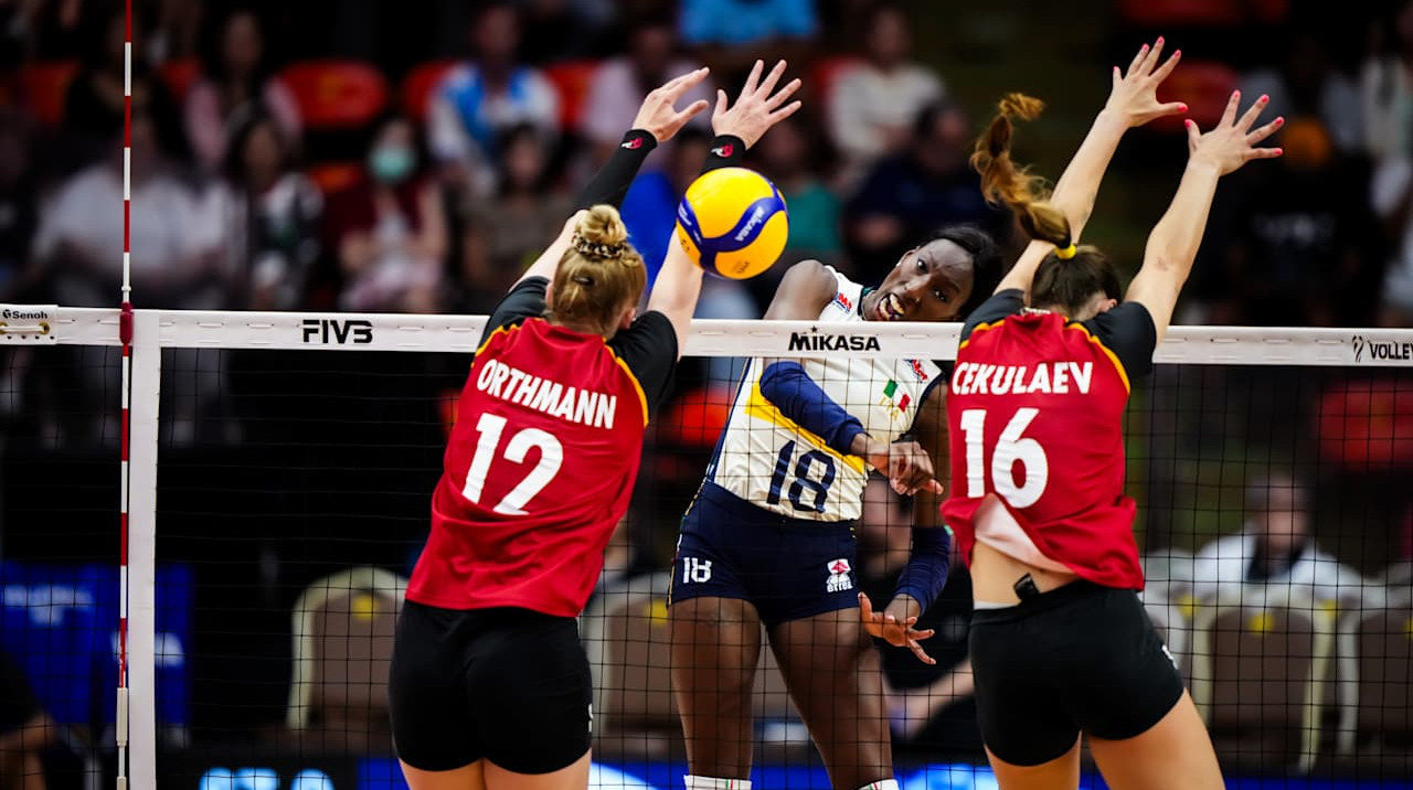 Италия разгромила Германию, Польша одержала волевую победу над Бельгией в 1/8 ЧМ-2025