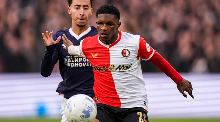 Баварія зацікавлена у трансфері захисника Феєнорда