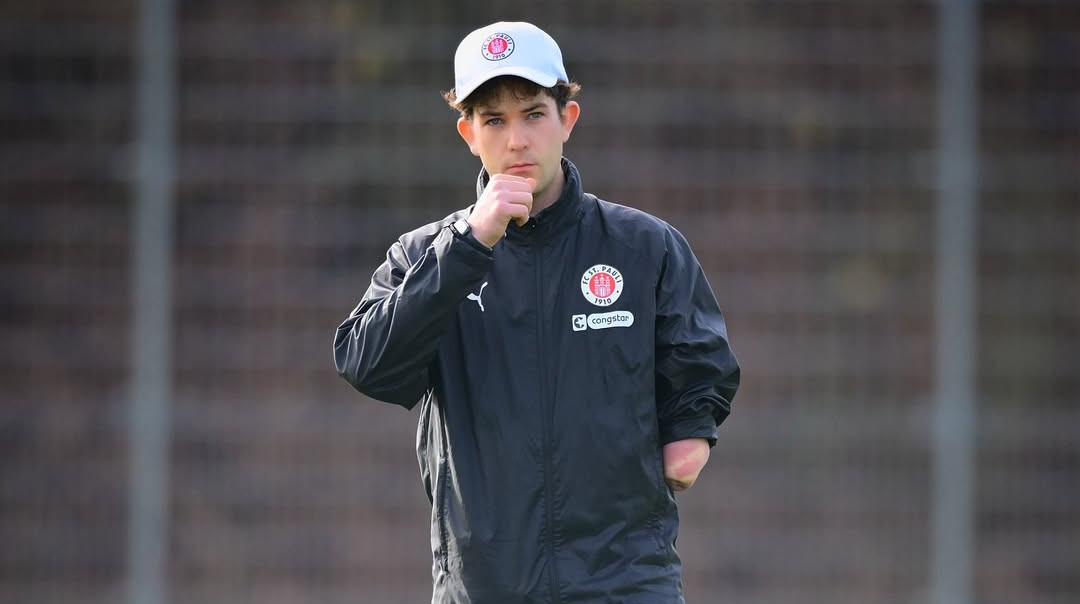 Однорукий тренер німецького клубу зробив камінг-аут після спілкування з Клоппом