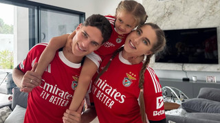 Сімейна ідилія: дружина Судакова показала зворушливі фото з донечками