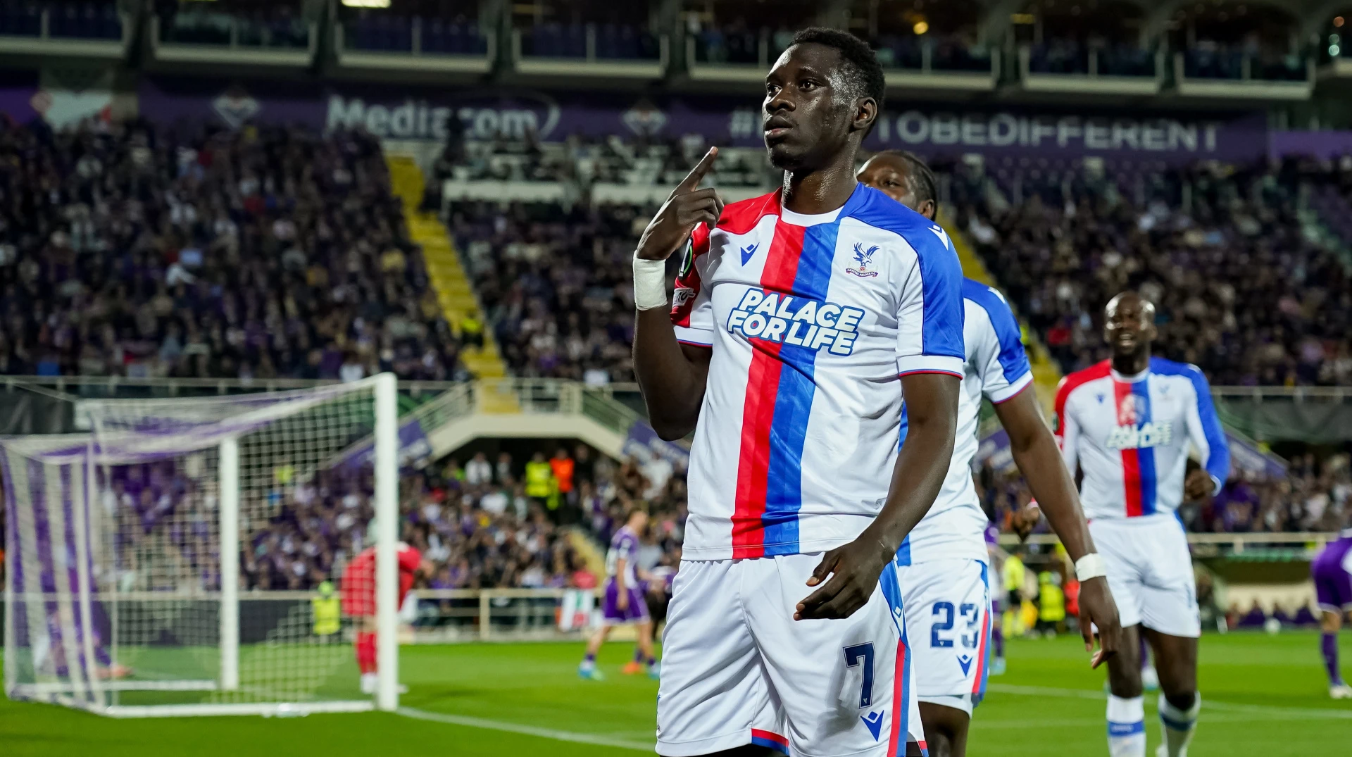 Отара для отца, отказ Барселоне и язык волофов: Исмаила Сарр – главная угроза для Шахтера