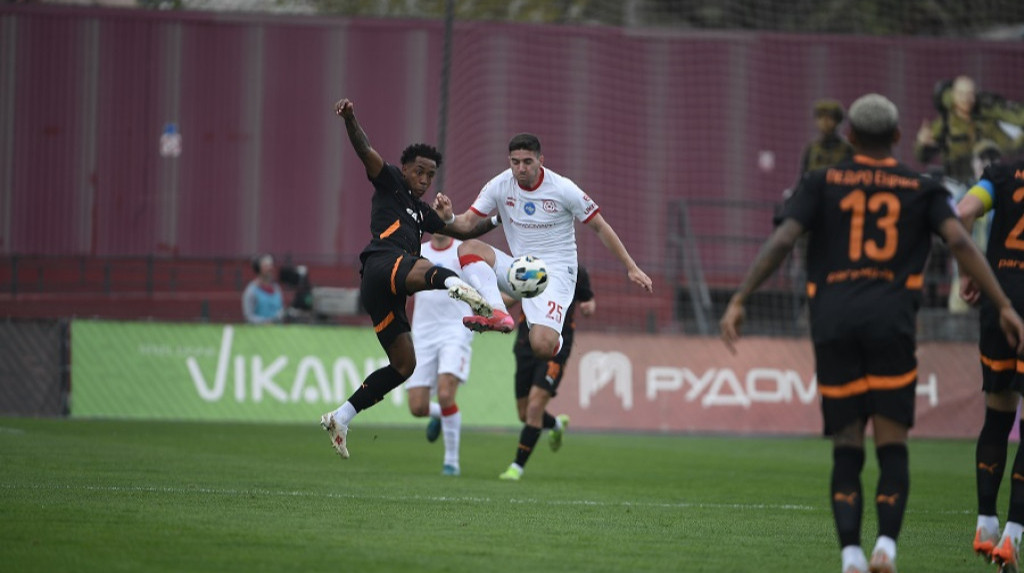 Дивне пенальті та повітряна тривога: Шахтар у дограванні 5 туру УПЛ обіграв Кривбас