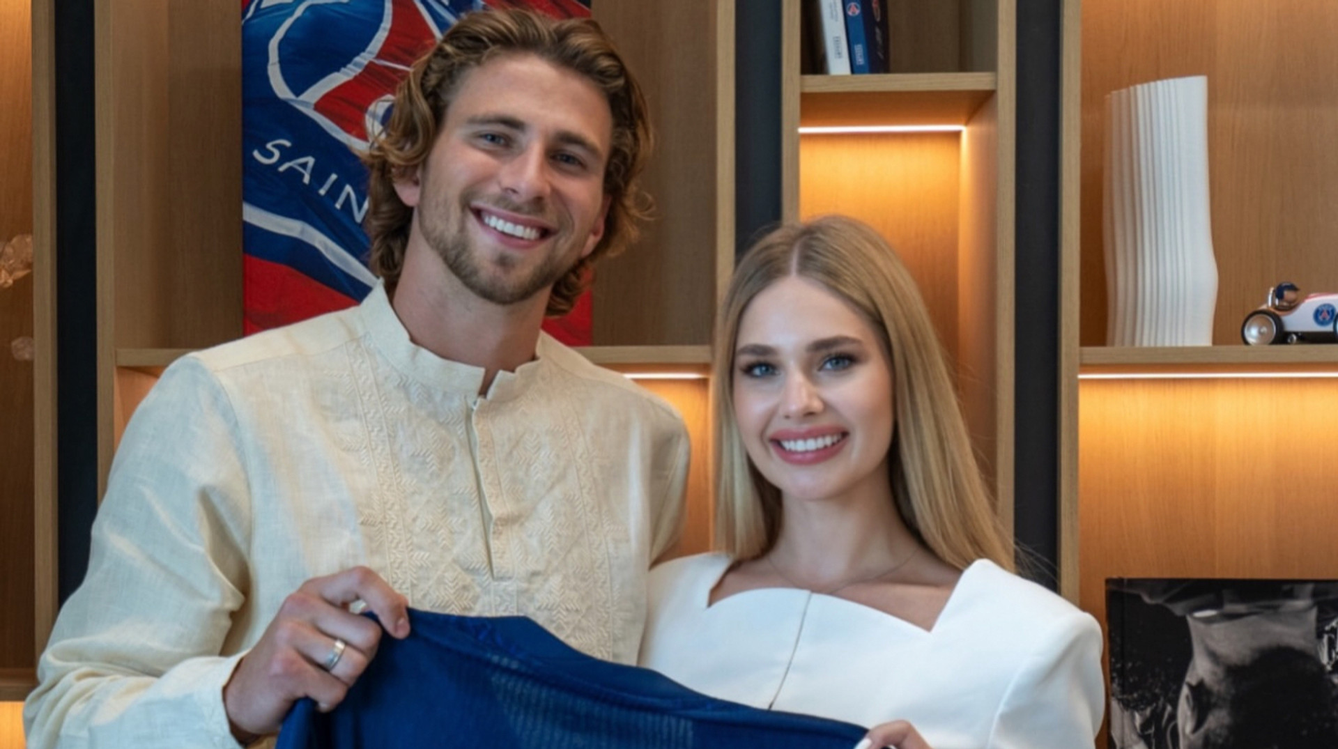 Дружина Забарного зворушливо підтримала у соцмережах футболіста після трансферу у ПСЖ