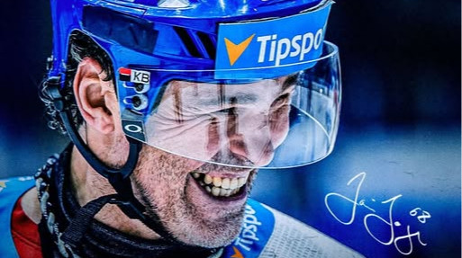 Есть еще порох. 53-летний Ягр набрал первое очко в своем 38-м сезоне в карьере