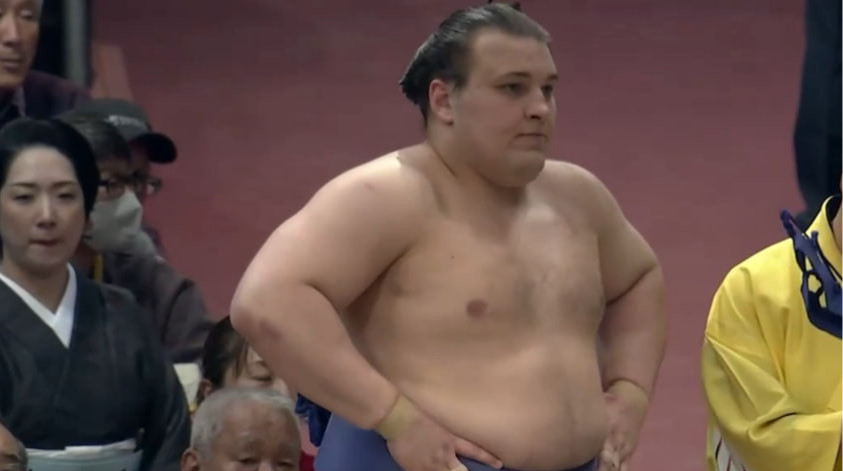 Наздогнав йокозуну: українець Аонішікі здобув дев'яту перемогу на турнірі Kyushu 2025