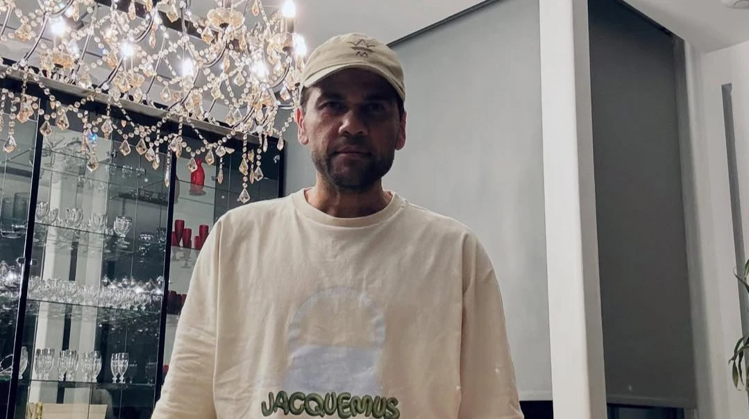 Алвес після скандалу зі зґвалтуванням бажає купити клуб у Європі та повернутися до гри