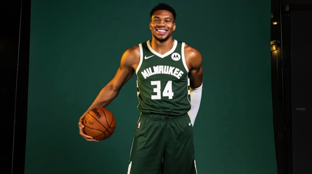 Янніс Адетокумбо