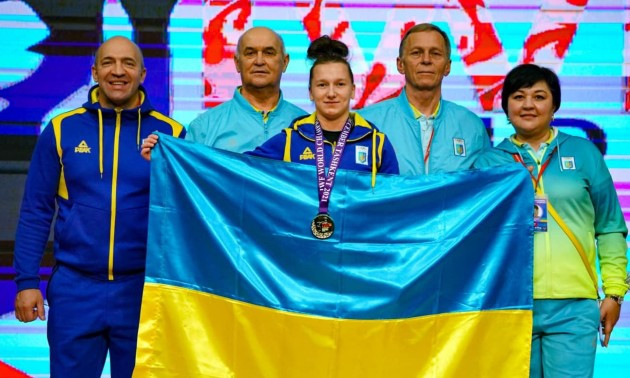 Українська важкоатлетка Гангур - чемпіонка світу у ривку