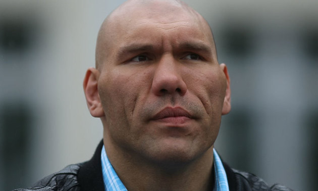 Валуєв переживає за українських боксерів