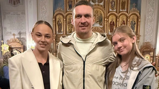 Зустріч у несподіваному місці: Усик зробив спільне фото з Білодід у церкві