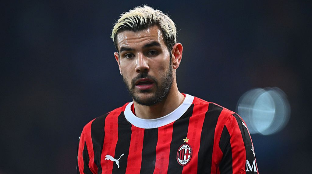 Три топ-клуба АПЛ нацелились на лидера Милана