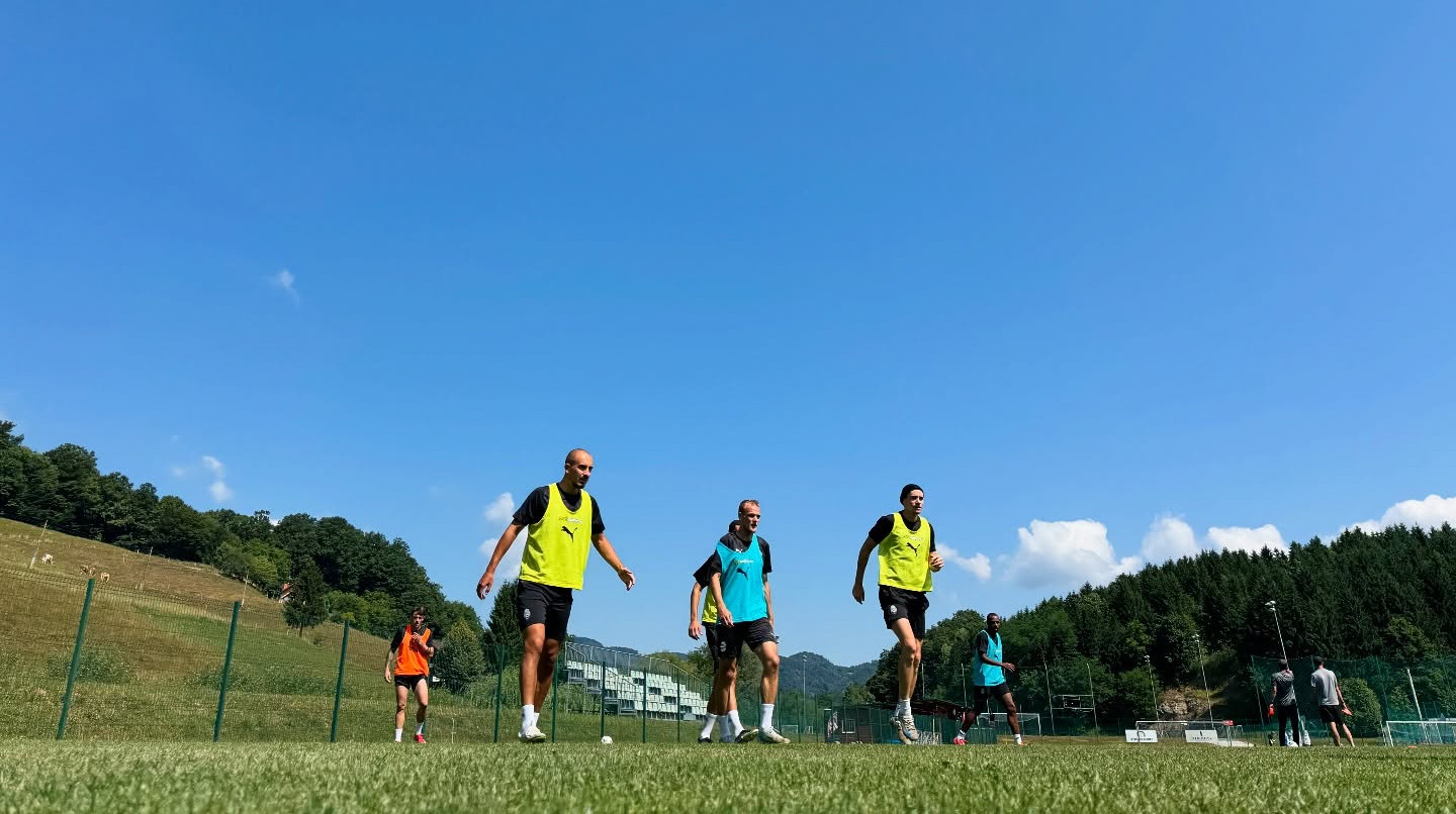 Заря в контрольном матче разгромила словенский клуб